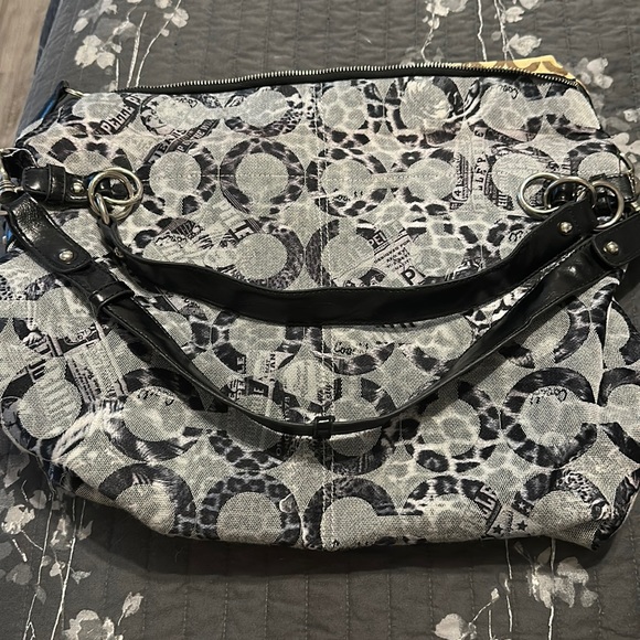 Coach bag with C leopard print - Picture 1 of 8